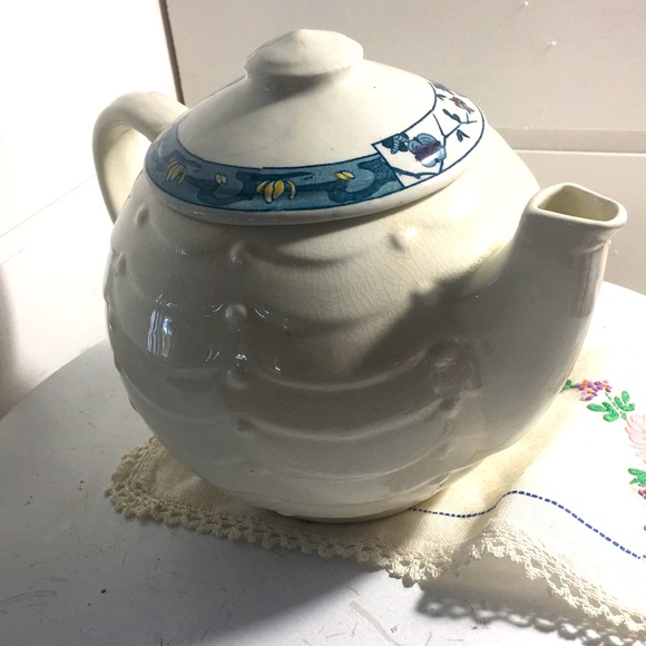 Vintage aqua detailing white Art Deco tea pot - Picture 2 of 9
